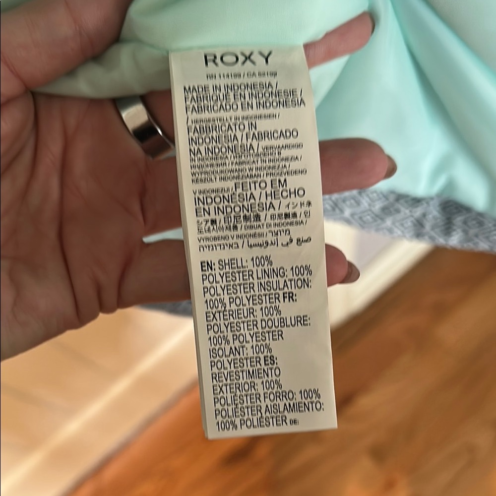 Roxy Women's Ski Jacket - image 3